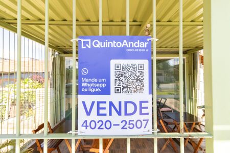 Casa à venda com 25m², 2 quartos e 3 vagas Casa à venda com 25m², 2 quartos e 3 vagasPlaquinha