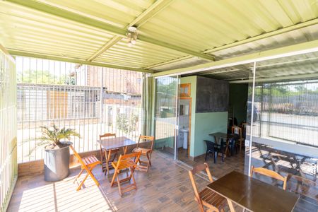 Casa à venda com 25m², 2 quartos e 3 vagas Casa à venda com 25m², 2 quartos e 3 vagasGaragem