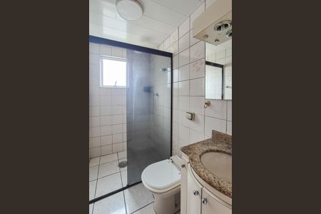 Apartamento à venda com 76m², 2 quartos e 1 vaga Apartamento à venda com 76m², 2 quartos e 1 vagaBanheiro Social