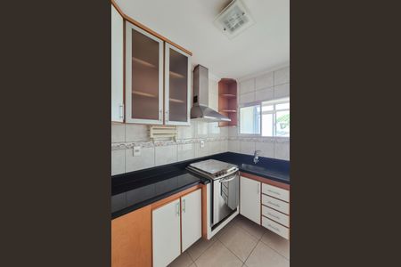 Apartamento à venda com 76m², 2 quartos e 1 vaga Apartamento à venda com 76m², 2 quartos e 1 vagaCozinha