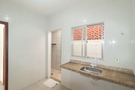 Casa de condomínio para alugar com 57m², 2 quartos e 1 vagaCozinha