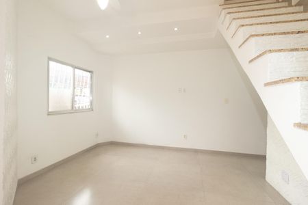 Casa de condomínio para alugar com 57m², 2 quartos e 1 vagaSala