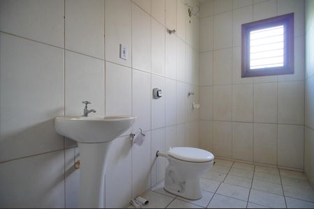 Casa à venda com 220m², 4 quartos e 3 vagasBanheiro