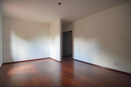 Sala de casa à venda com 4 quartos, 220m² em Canudos, Novo Hamburgo