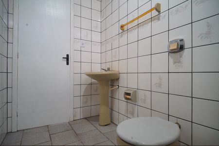 Casa à venda com 220m², 4 quartos e 3 vagasBanheiro 2