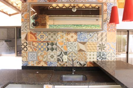 Casa de condomínio para alugar com 247m², 4 quartos e 2 vagasQuintal