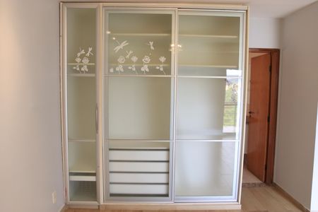 Casa de condomínio para alugar com 247m², 4 quartos e 2 vagasSuíte 04