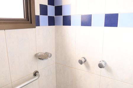 Casa de condomínio para alugar com 247m², 4 quartos e 2 vagasBanheiro da Suíte 2