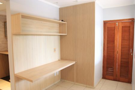 Casa de condomínio para alugar com 247m², 4 quartos e 2 vagasSala