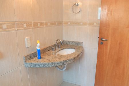 Casa de condomínio para alugar com 247m², 4 quartos e 2 vagasBanheiro da Suíte 3