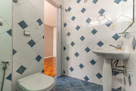 Apartamento para alugar com 140m², 3 quartos e 1 vaga Apartamento para alugar com 140m², 3 quartos e 1 vagaBanheiro da Suíte 1