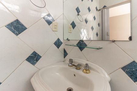 Apartamento para alugar com 140m², 3 quartos e 1 vaga Apartamento para alugar com 140m², 3 quartos e 1 vagaBanheiro da Suíte 1