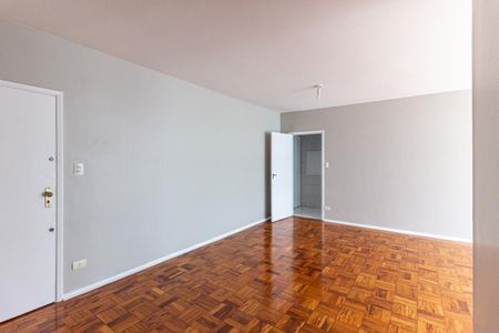 Apartamento para alugar com 140m², 3 quartos e 1 vaga Apartamento para alugar com 140m², 3 quartos e 1 vagaSala
