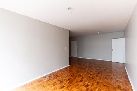 Apartamento para alugar com 140m², 3 quartos e 1 vaga Apartamento para alugar com 140m², 3 quartos e 1 vagaSala