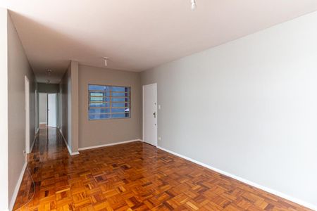 Apartamento para alugar com 140m², 3 quartos e 1 vaga Apartamento para alugar com 140m², 3 quartos e 1 vagaSala