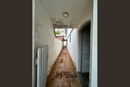 Casa para alugar com 100m², 3 quartos e 5 vagas Casa para alugar com 100m², 3 quartos e 5 vagasCorredor - Quintal