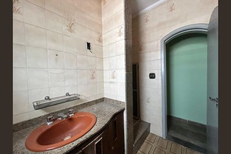 Casa para alugar com 100m², 3 quartos e 5 vagas Casa para alugar com 100m², 3 quartos e 5 vagasBanheiro da Suíte 1