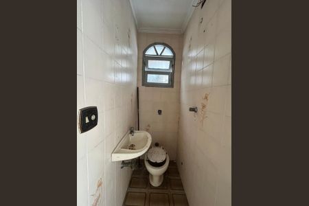 Casa para alugar com 100m², 3 quartos e 5 vagas Casa para alugar com 100m², 3 quartos e 5 vagasBanheiro de serviço 1