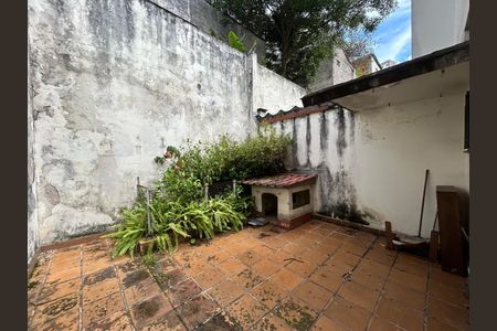 Casa para alugar com 100m², 3 quartos e 5 vagas Casa para alugar com 100m², 3 quartos e 5 vagasQuintal - Corredor