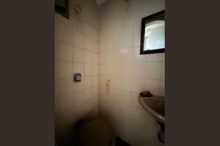 Casa para alugar com 100m², 3 quartos e 5 vagas Casa para alugar com 100m², 3 quartos e 5 vagasBanheiro de serviço 2