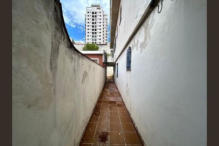 Casa para alugar com 100m², 3 quartos e 5 vagas Casa para alugar com 100m², 3 quartos e 5 vagasCorredor - Quintal