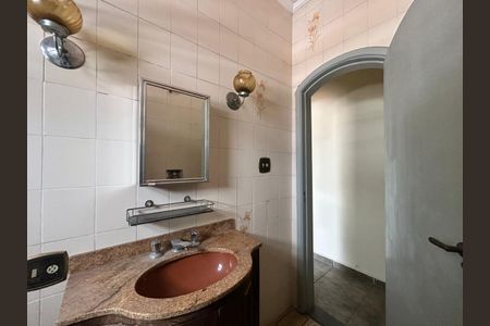 Casa para alugar com 100m², 3 quartos e 5 vagas Casa para alugar com 100m², 3 quartos e 5 vagasBanheiro Social