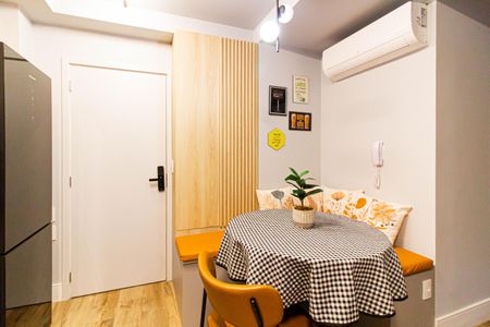 Apartamento à venda com 40m², 1 quarto e 1 vaga Apartamento à venda com 40m², 1 quarto e 1 vagaSala