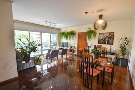 Apartamento à venda com 154m², 4 quartos e 3 vagasSala