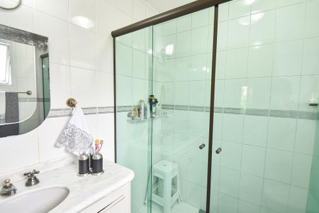 Apartamento à venda com 154m², 4 quartos e 3 vagasBanheiro da suíte