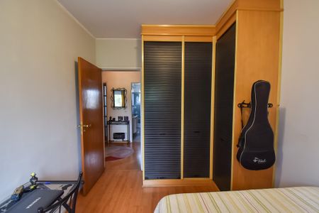 Apartamento à venda com 154m², 4 quartos e 3 vagasQuarto 2
