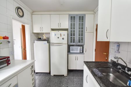 Apartamento à venda com 154m², 4 quartos e 3 vagasCozinha