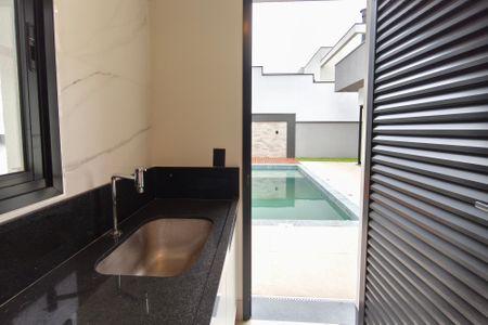 Casa de condomínio à venda com 210m², 3 quartos e 4 vagas Casa de condomínio à venda com 210m², 3 quartos e 4 vagasÁrea de Serviço