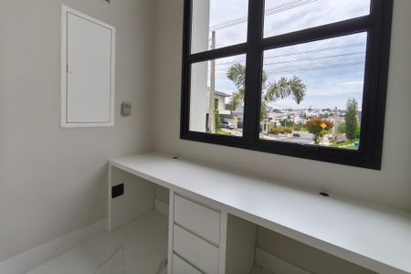 Casa de condomínio à venda com 210m², 3 quartos e 4 vagas Casa de condomínio à venda com 210m², 3 quartos e 4 vagasEscritório