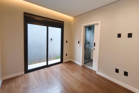 Casa de condomínio à venda com 210m², 3 quartos e 4 vagas Casa de condomínio à venda com 210m², 3 quartos e 4 vagasSuíte