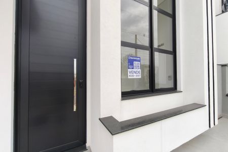 Casa de condomínio à venda com 210m², 3 quartos e 4 vagas Casa de condomínio à venda com 210m², 3 quartos e 4 vagasPlaquinha