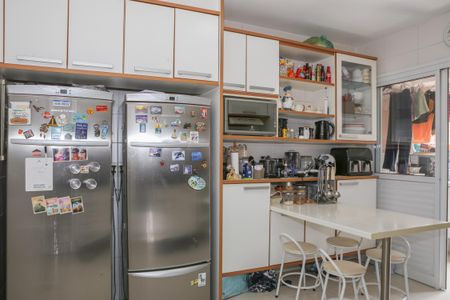 Apartamento à venda com 222m², 3 quartos e 3 vagasCozinha e Área de Serviço