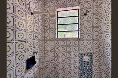 Casa para alugar com 120m², 2 quartos e 2 vagas Casa para alugar com 120m², 2 quartos e 2 vagasBanheiro Social