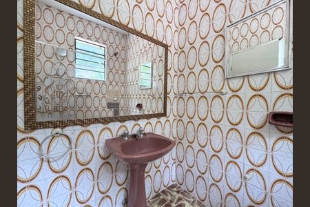 Casa para alugar com 120m², 2 quartos e 2 vagas Casa para alugar com 120m², 2 quartos e 2 vagasBanheiro da Suíte