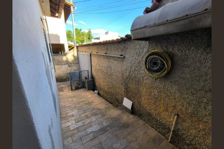 Casa à venda com 4 quartos, 360m² em Jardim Leblon, Belo Horizonte
