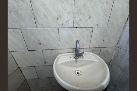 Casa para alugar com 45m², 1 quarto e 1 vaga Casa para alugar com 45m², 1 quarto e 1 vagaBanheiro