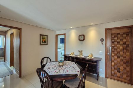 Apartamento à venda com 70m², 3 quartos e 1 vaga Apartamento à venda com 70m², 3 quartos e 1 vagaSala