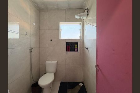 Casa à venda com 95m², 3 quartos e 2 vagas Casa à venda com 95m², 3 quartos e 2 vagasBanheiro