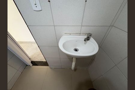 Casa à venda com 95m², 3 quartos e 2 vagas Casa à venda com 95m², 3 quartos e 2 vagasBanheiro casa 2