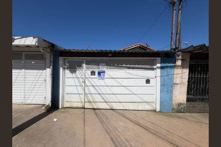 Casa à venda com 95m², 3 quartos e 2 vagas Casa à venda com 95m², 3 quartos e 2 vagasFachada + plaquinha