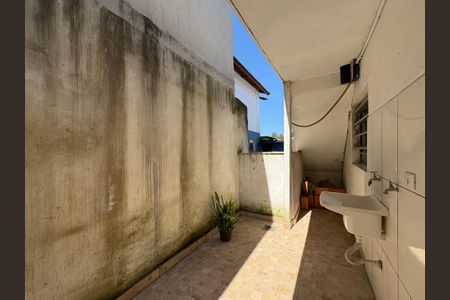 Casa à venda com 95m², 3 quartos e 2 vagas Casa à venda com 95m², 3 quartos e 2 vagasLavanderia casa 2