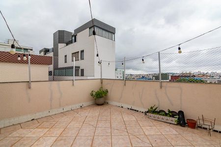 Apartamento para alugar com 216m², 4 quartos e 1 vagaVaranda