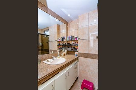 Apartamento para alugar com 216m², 4 quartos e 1 vagaBanheiro da Suíte 1