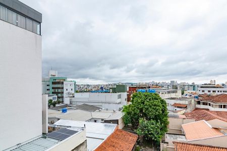 Apartamento para alugar com 216m², 4 quartos e 1 vagaVaranda