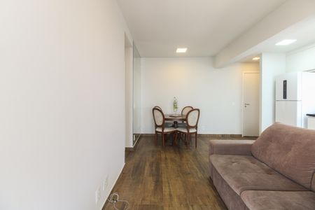 Sala de apartamento à venda com 2 quartos, 69m² em Chácara Seis de Outubro, São Paulo