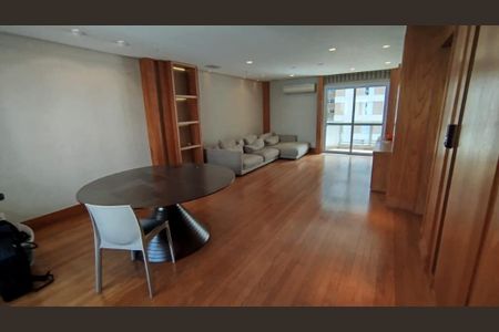 Apartamento à venda com 163m², 3 quartos e 1 vagaFoto 03